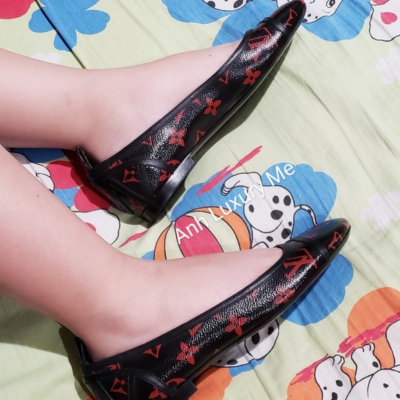 Louis Vuitton BLACK RED MONOGRAM REVIVAL BALLERINA - Picture 8 of 9